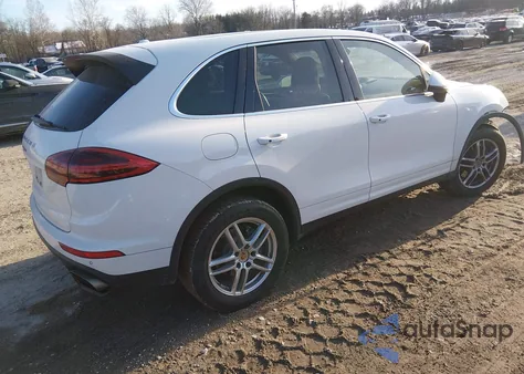 2016 Porsche Cayenne z USA, uszkodzony, nr VIN WP1AA2A22GKA37836